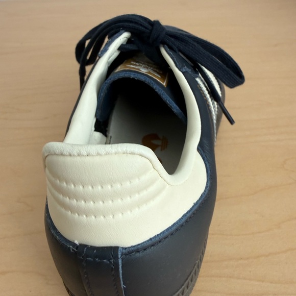 Adidas Samba Navy Blue and Cream Shoes- Men’s 7 - Picture 7 of 12